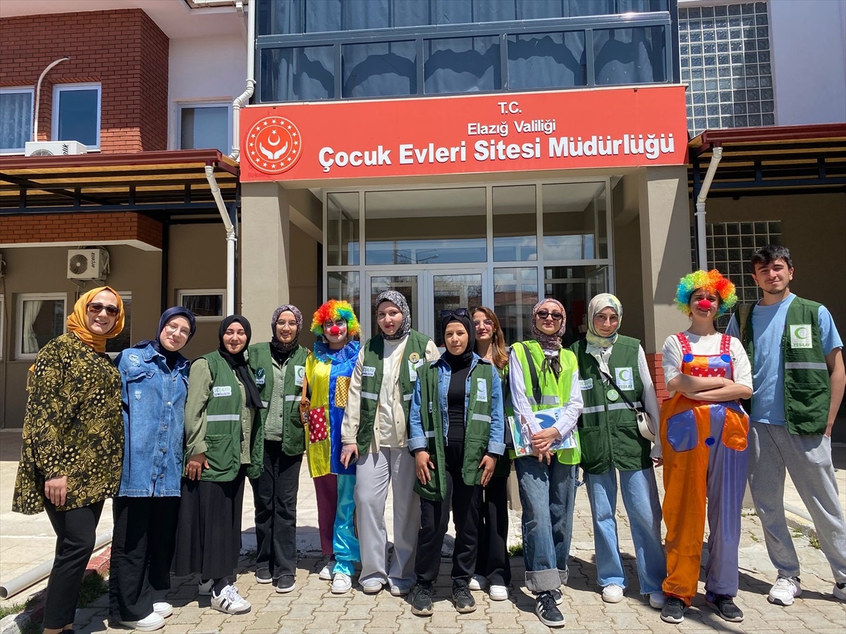 Yeşilay Elazığ\'da Çocuklarla Buluştu
