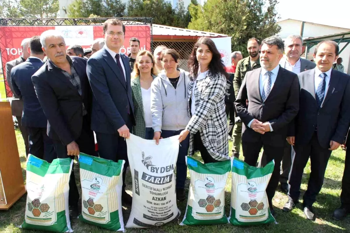 Erzincan\'da Tohum ve Fide Dağıtımı Yapıldı