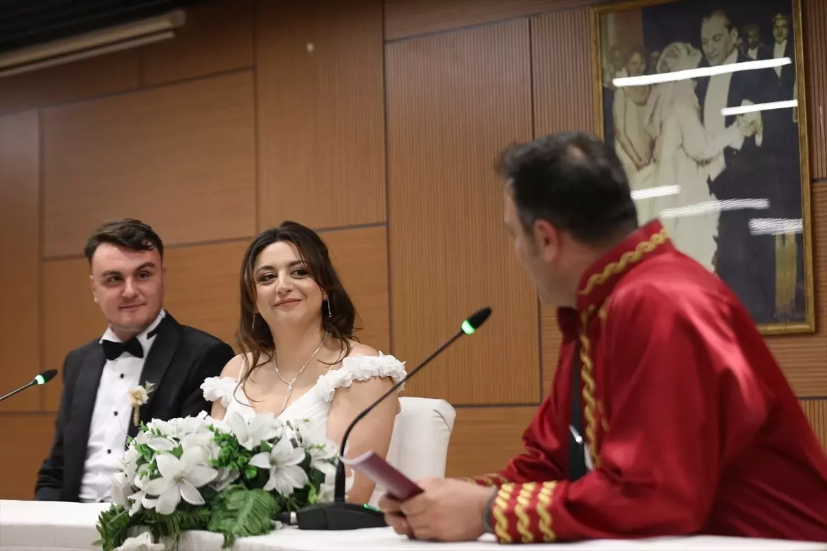 Özel Günde Evlilikler Artıyor