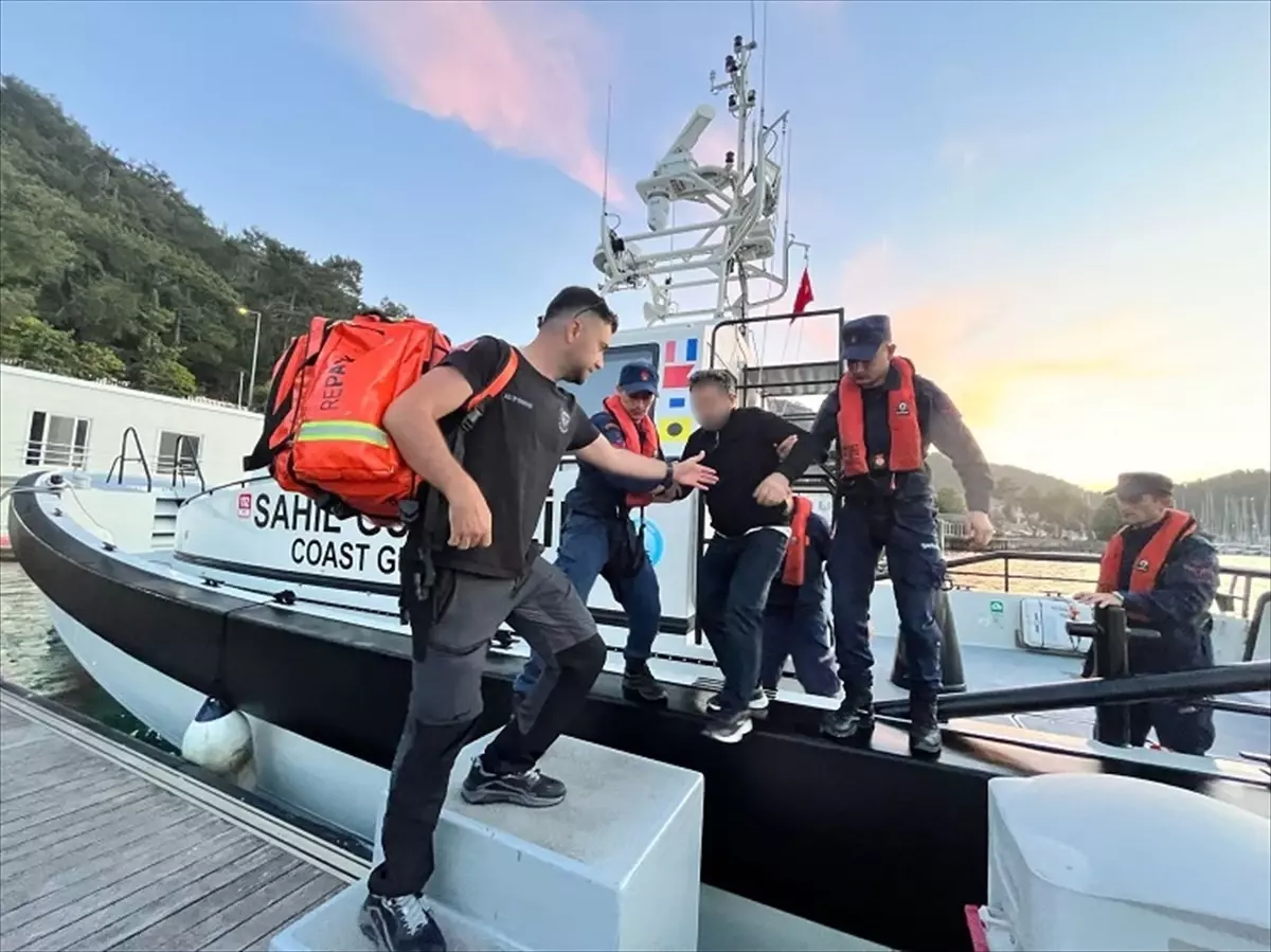 Fethiye Açıklarında Ticari Gemide Tahliye