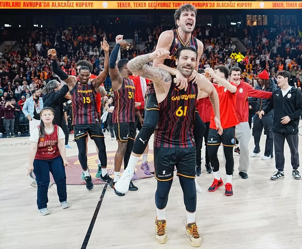 Galatasaray Dörtlü Final\'de Şampiyonluğa Kilitlendi