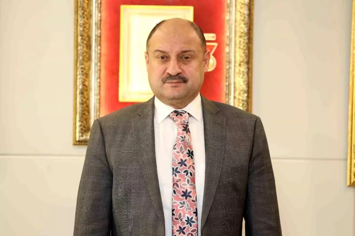 Başkan Gülpınar, Uluslararası İlişkilerde Yılın Üstün Hizmet Ödülü\'nü Aldı
