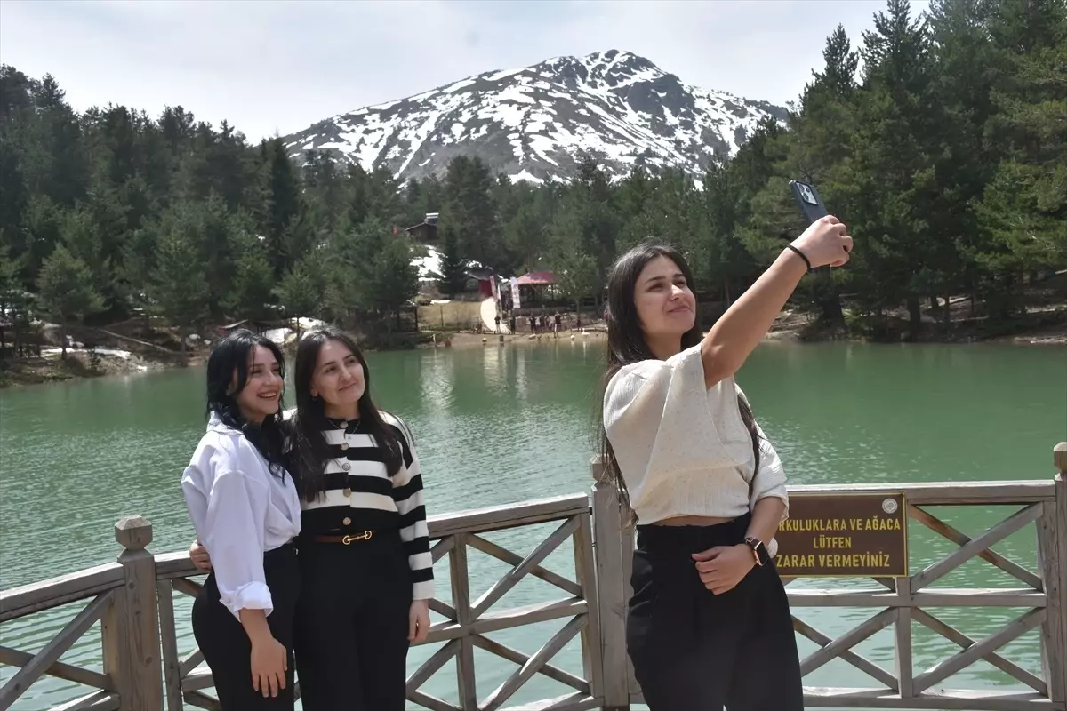 Limni Gölü Tabiat Parkı\'na Ziyaretçi Akını