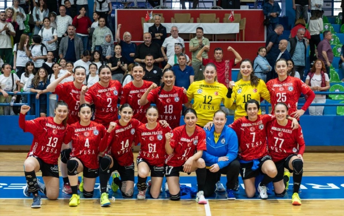 Armada Praxis Yalıkavak, Üsküdar\'ı Farklı Yenerek Avantaj Sağladı