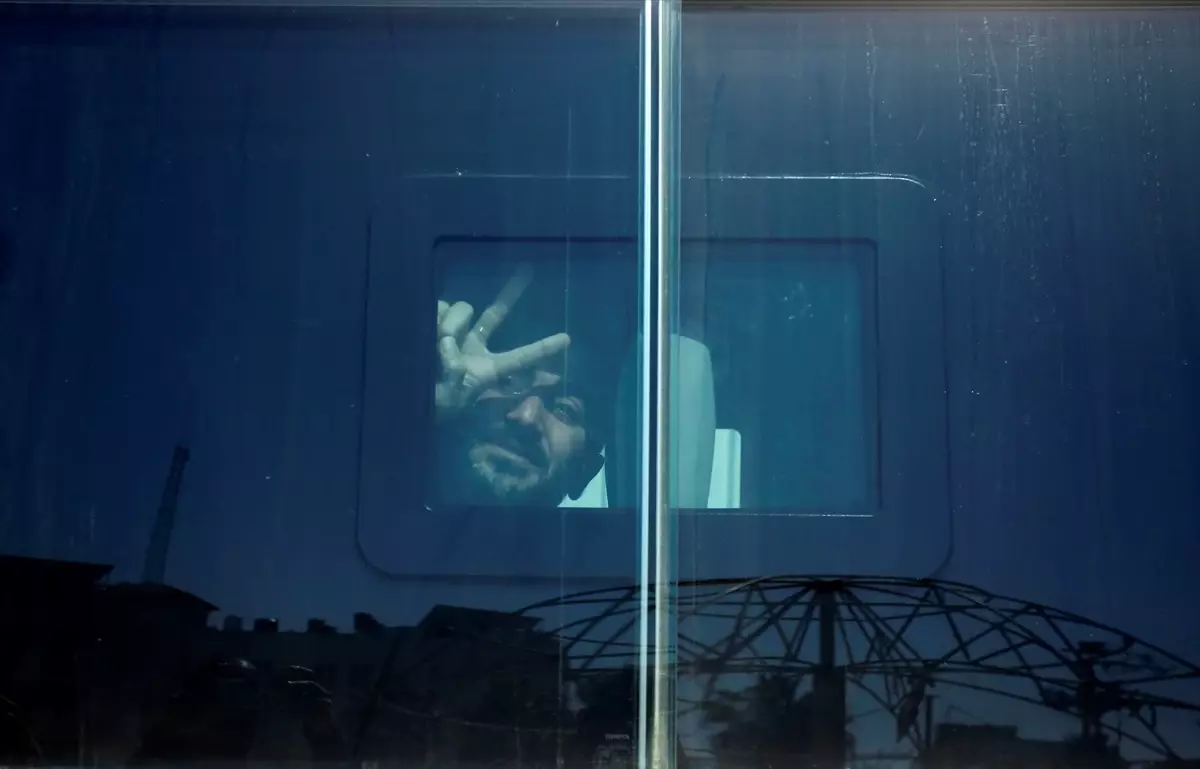 İsrail, Gazze\'de alıkoyduğu 10 Filistinliyi serbest bıraktı