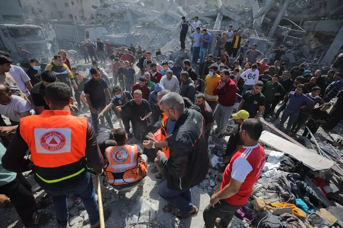 İsrail\'in Gazze\'deki Saldırılarında 33 Filistinli Öldü