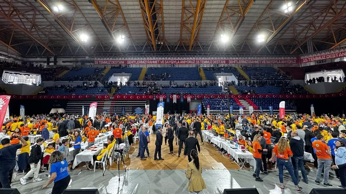 İzmir\'de Robotik Kodlama Şenliği