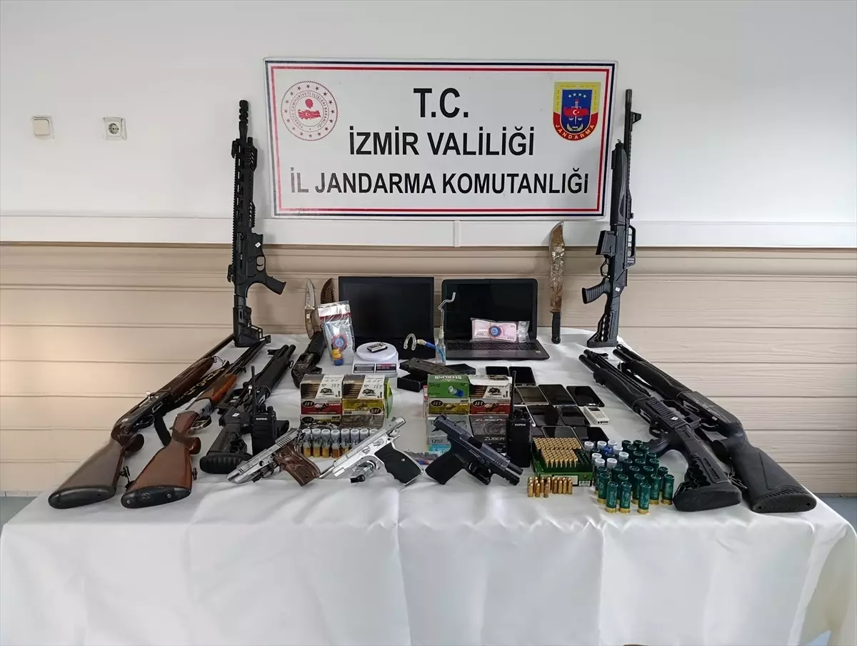 İzmir\'de Organize Suç Operasyonu: 6 Gözaltı