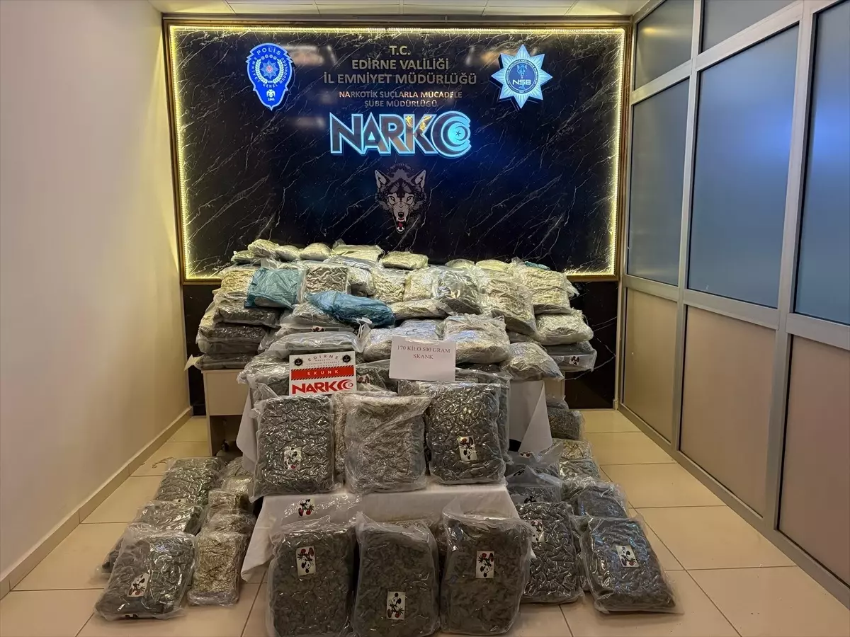 Edirne\'de Uyuşturucu Operasyonu: 171 Kg Ele Geçirildi