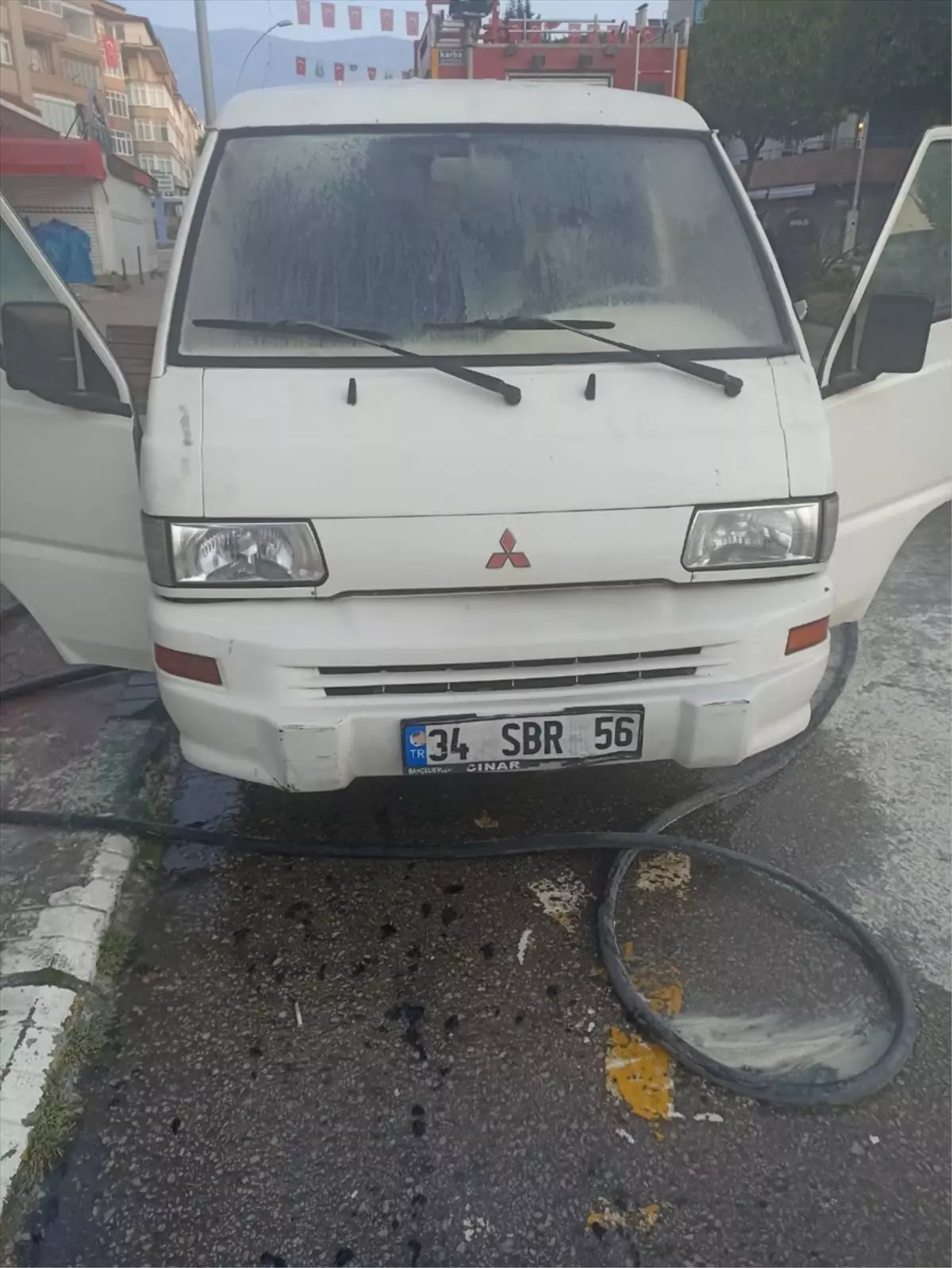 Safranbolu\'da Park Halindeki Panelvanda Yangın