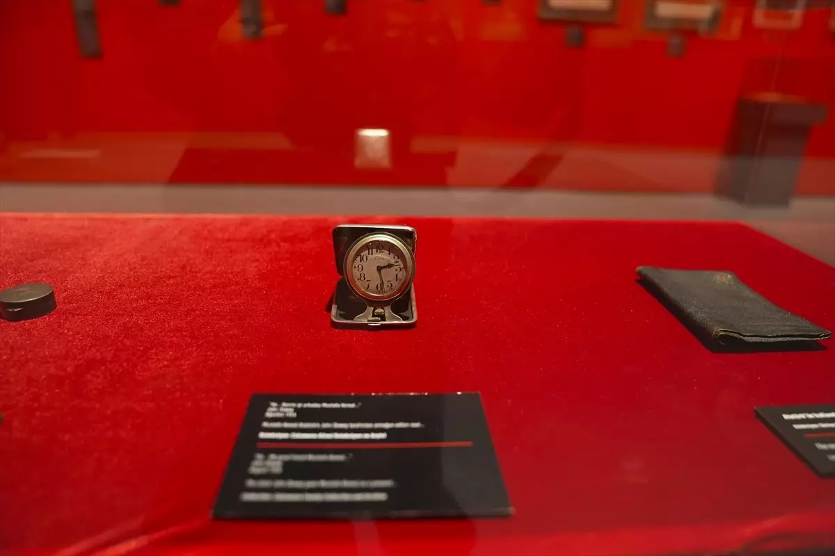 Atatürk\'ün Eşyaları ve Fotoğrafları Sergilendi