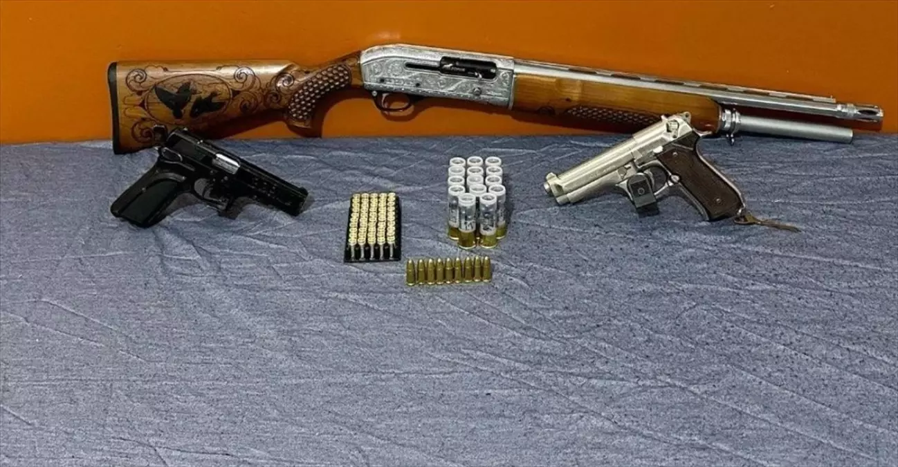 Kars\'ta Yasa Dışı Silah Ticareti Operasyonu