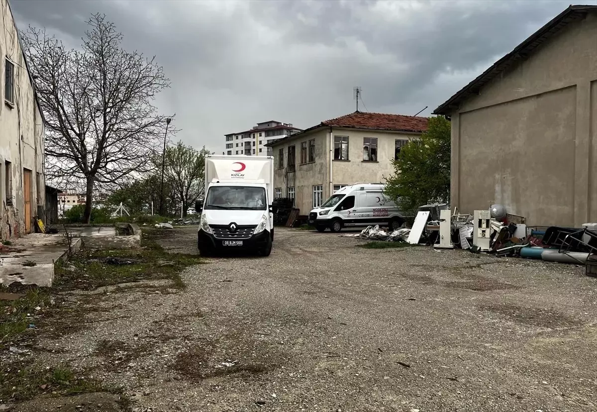 İstanbul\'a Kızılay\'dan Mobil Aşevi Desteği