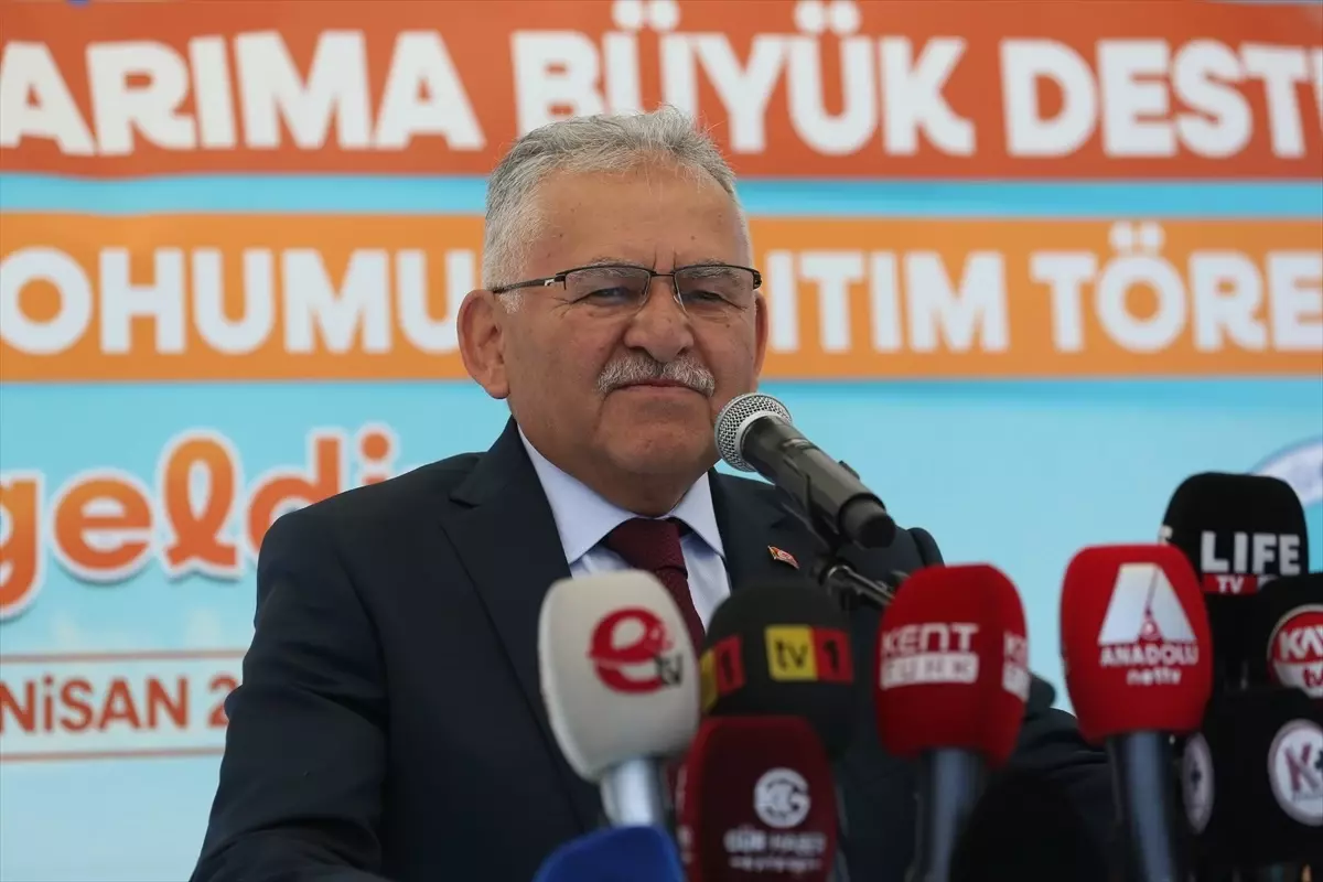 Kayseri\'den Çiftçilere 4 Bin Ton Tohum Desteği