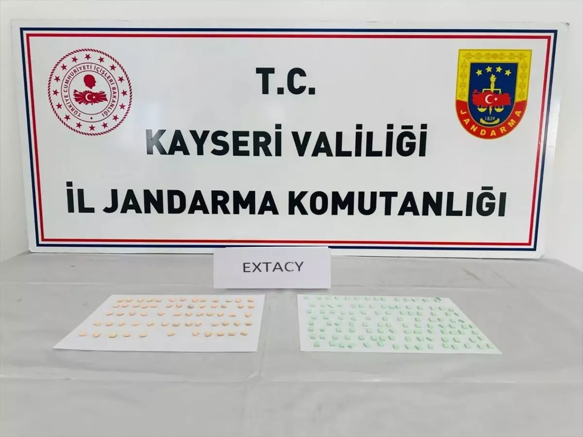 Kayseri\'de Uyuşturucu Operasyonu: 176 Hap Ele Geçirildi