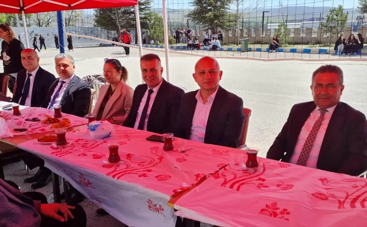 Kırıkkale\'de İhtiyaç Sahibi Öğrencilere Kermes