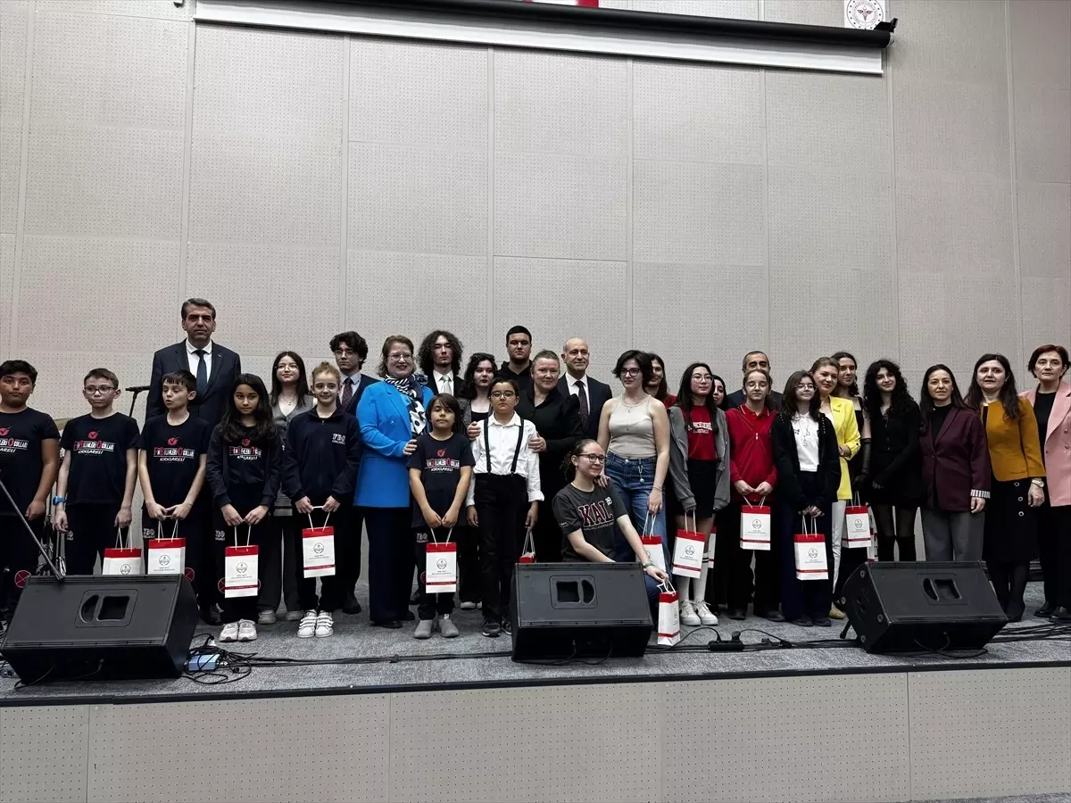 Kırklareli\'nde Dil Festivali Ödül Töreni