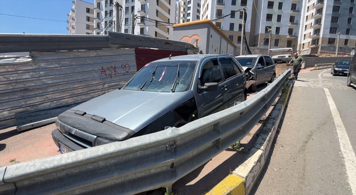 Kocaeli\'de Trafik Kazasında 5 Yaralı
