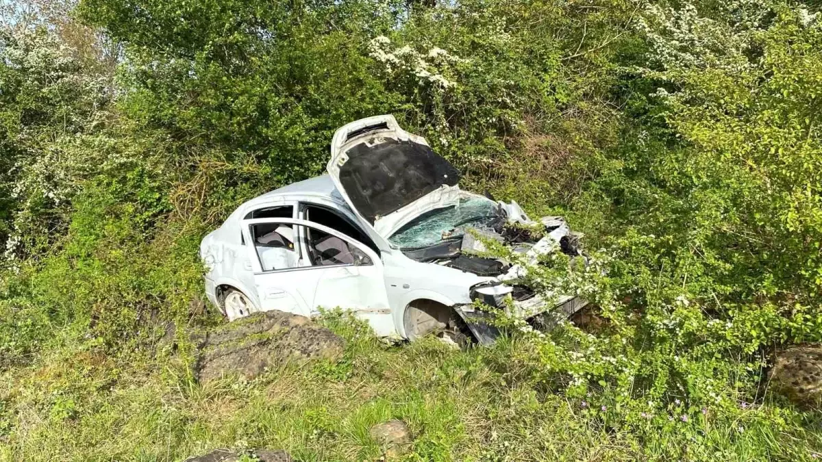 İzmit\'te Feci Kaza: 2 Yaralı