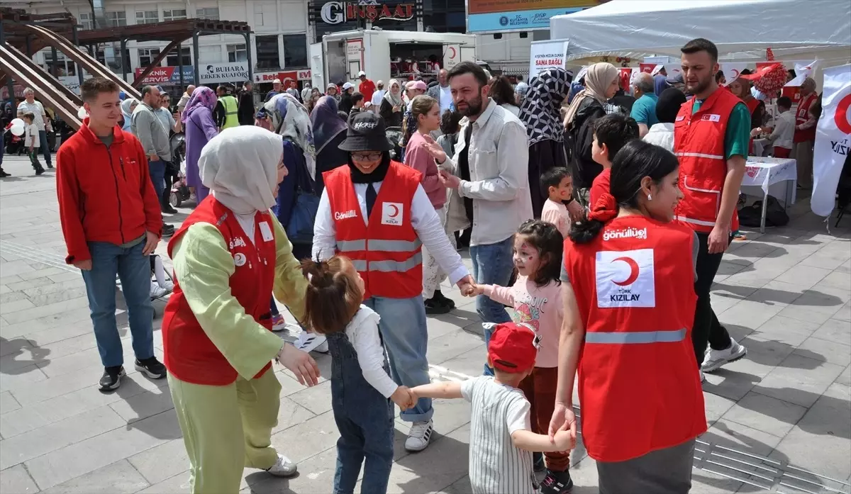 Kütahya\'da Kan Bağışı Kampanyası Yoğun İlgi Görüyor