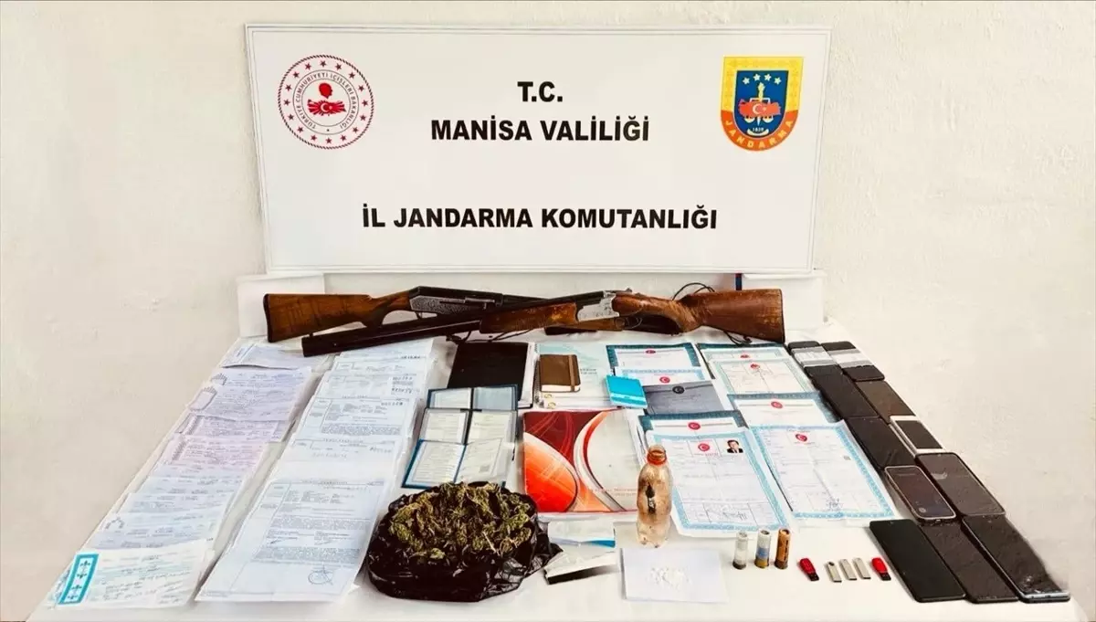 Alaşehir\'de Tefecilik Operasyonu: 11 Gözaltı