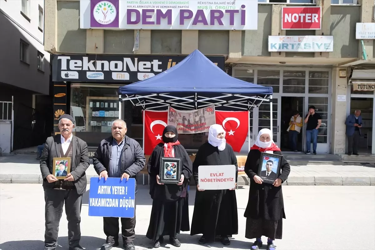 Aileler PKK\'ya Teslim Olun Çağrısı Yaptı