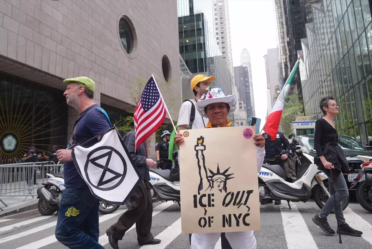 New York\'ta Trump\'a Protesto