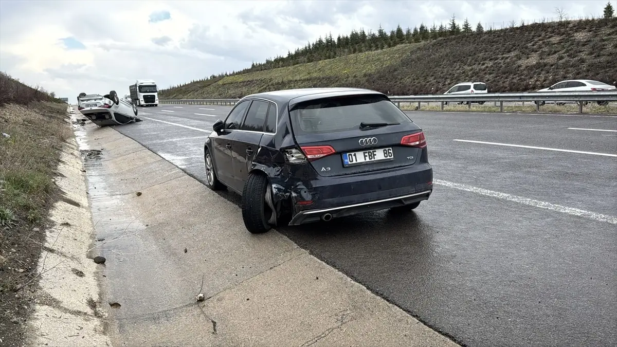 Niğde\'de Dolu Yağışı 6 Trafik Kazası Yol Açtı