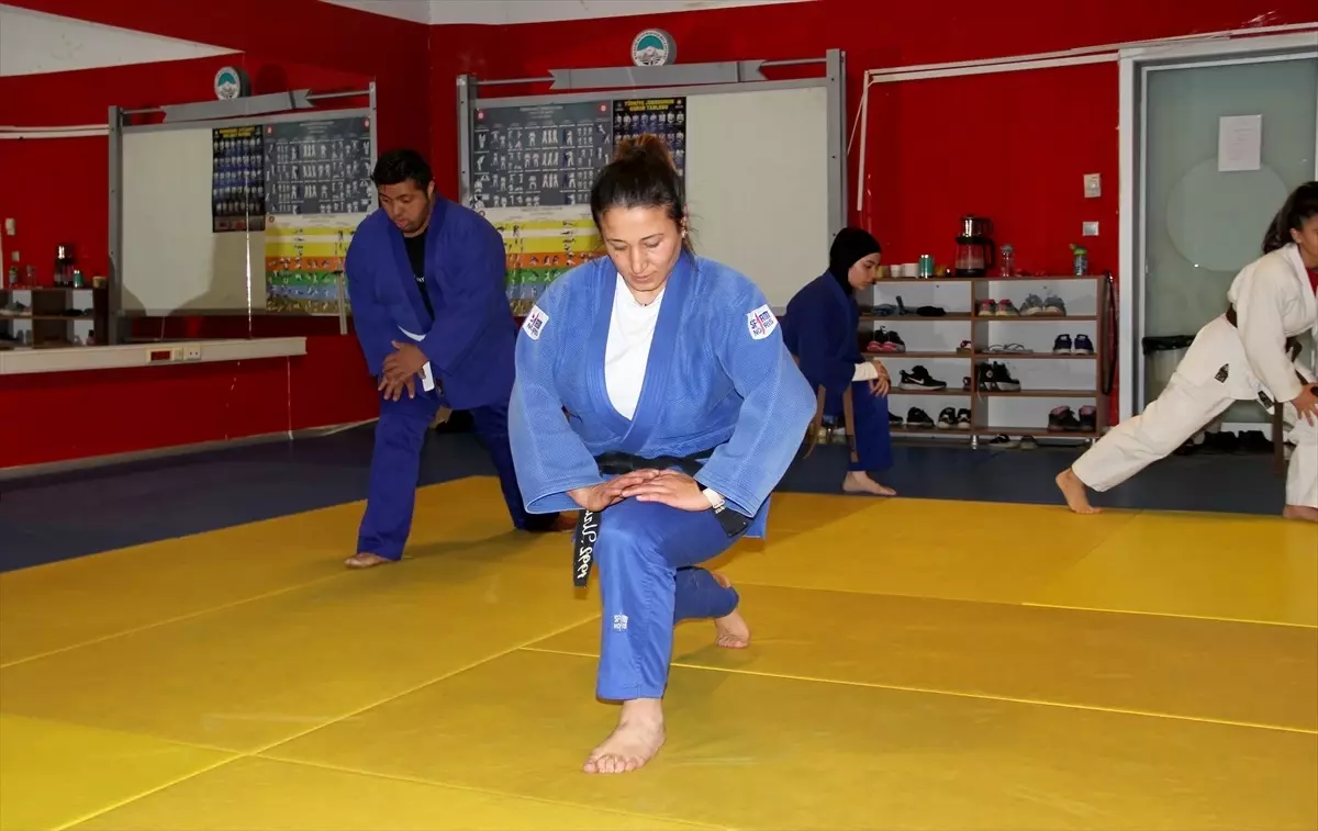 Seher Öztürk 13 Yıl Aradan Sonra Şampiyon Oldu