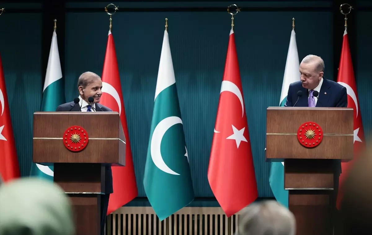 Pakistan Başbakanı Şerif, Cumhurbaşkanı Erdoğan ile ortak basın toplantısında konuştu: (2)