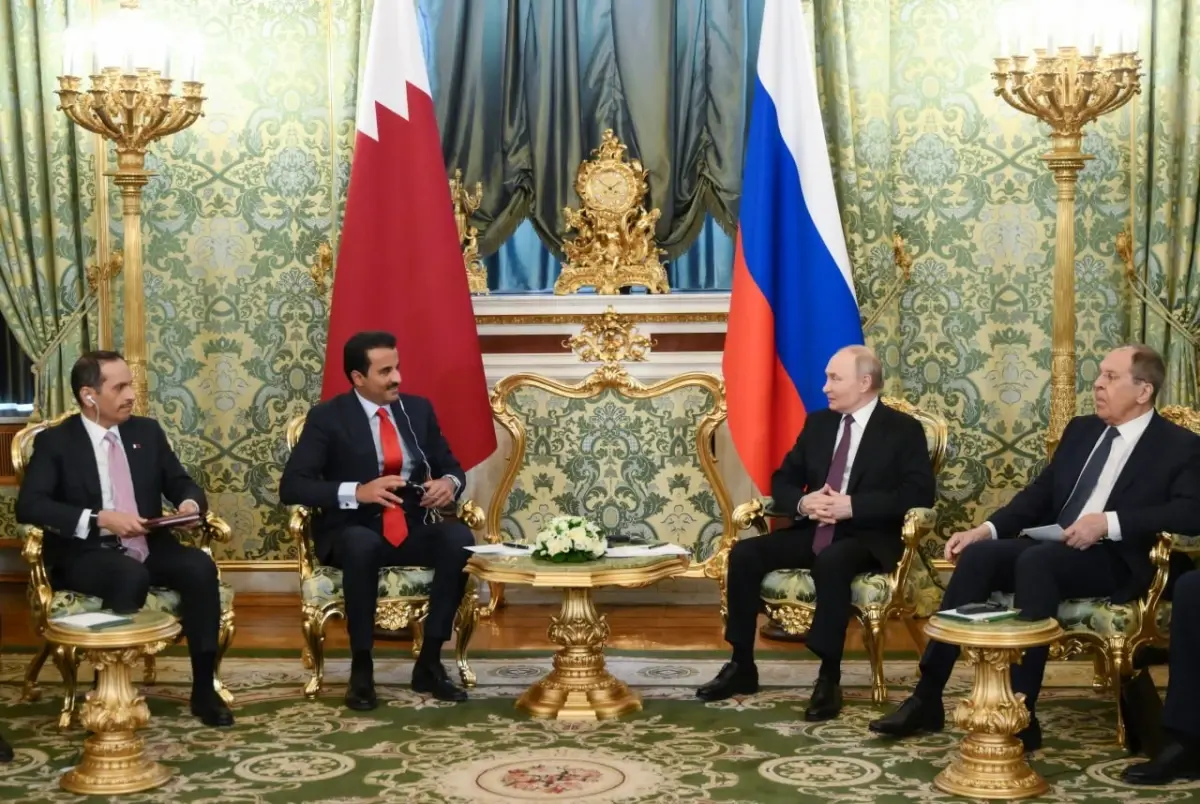 Putin ve Katar Emiri Görüştü