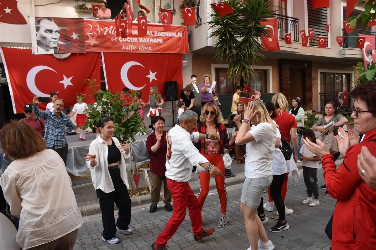 Marmaris\'te 23 Nisan Coşkusu