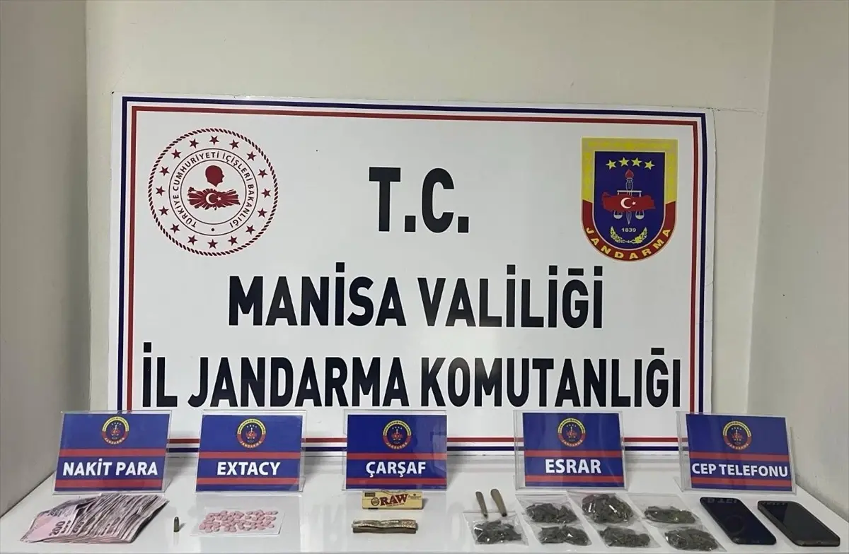 Salihli\'de Uyuşturucu Şüphelisi Yakalandı