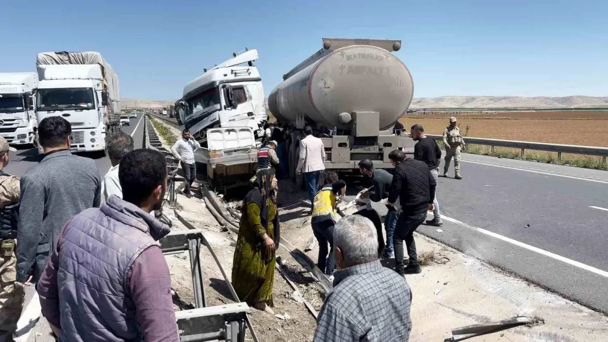 Şanlıurfa\'da Trafik Kazası: 4 Yaralı