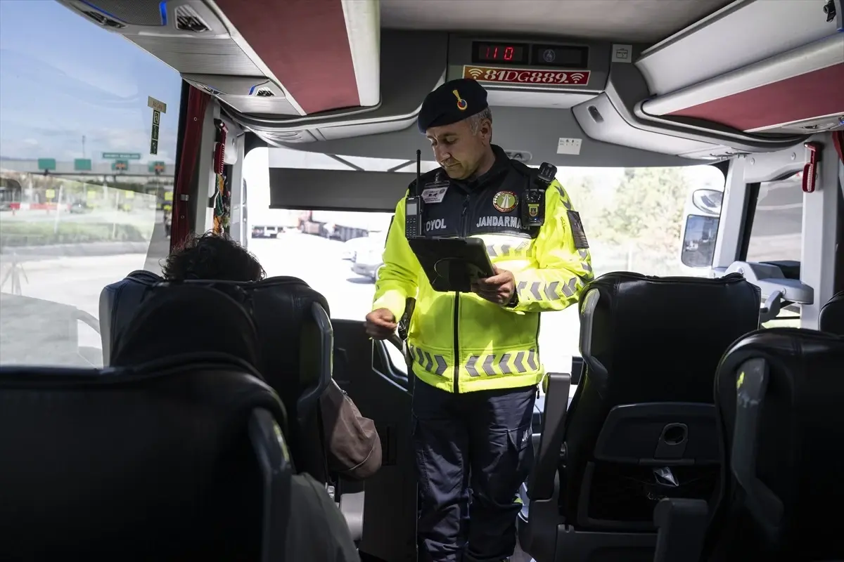 Sivil Jandarma ile Otobüs Denetimi