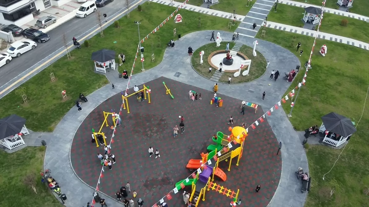 Çorum\'da Şehit Müzik Öğretmeni İçin Müzik Temalı Park Açıldı