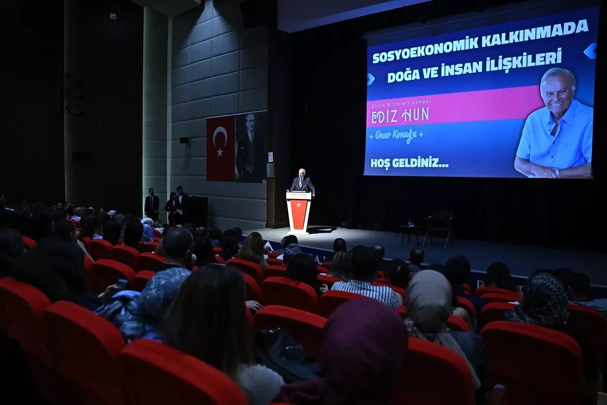 Ediz Hun\'dan Gençlere Çalışma Tavsiyesi