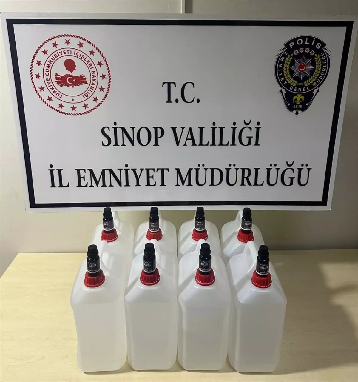 Sinop\'ta 40 Litre Kaçak Etil Alkol Ele Geçirildi