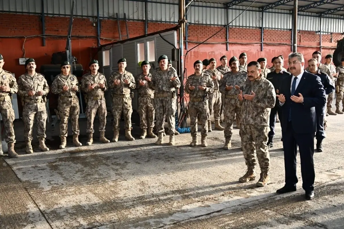 Özel Harekat Timleri Suriye\'ye Uğurlandı