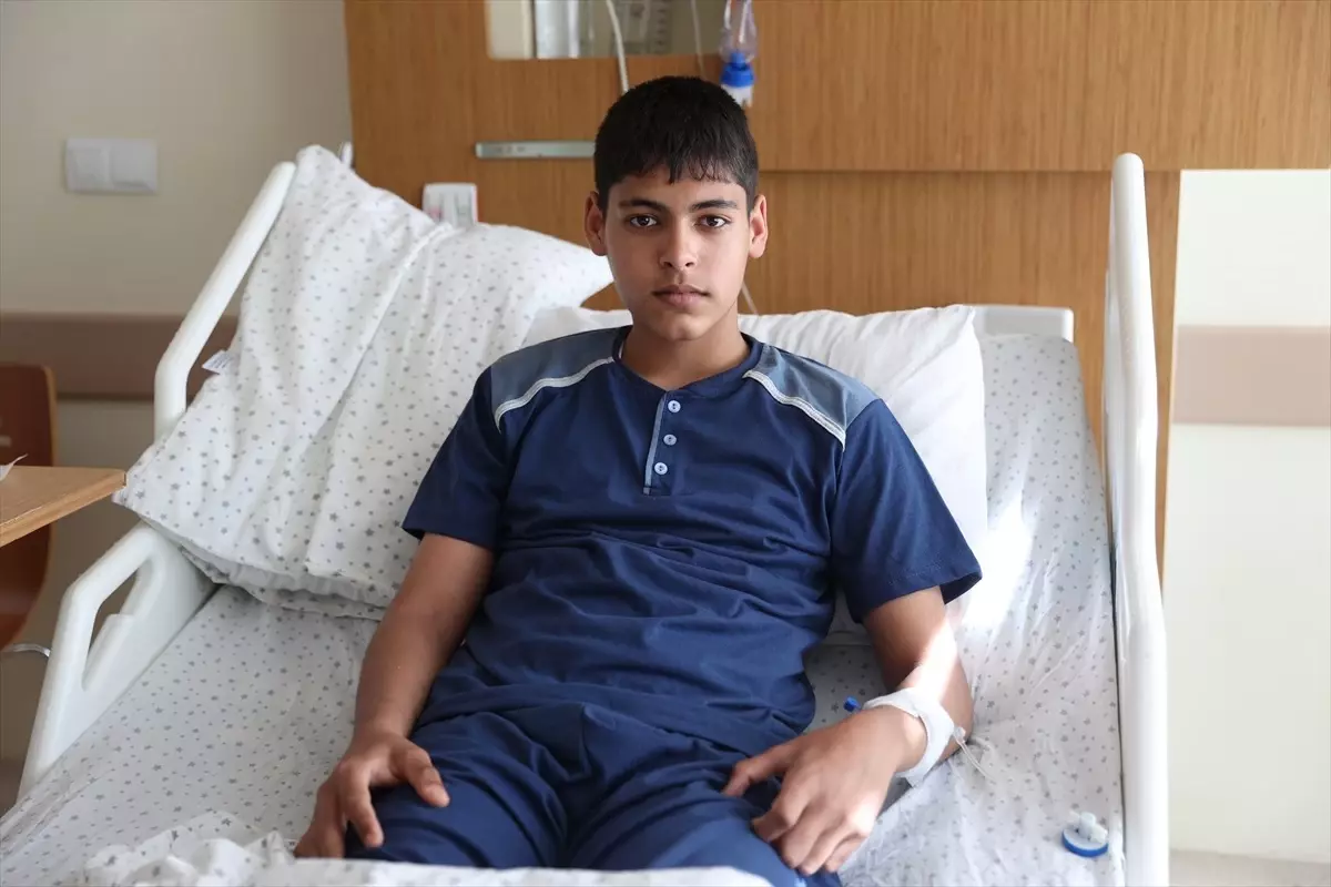 Çocuğu Kurtarmaya Çalışırken Elektrik Akımına Kapıldılar