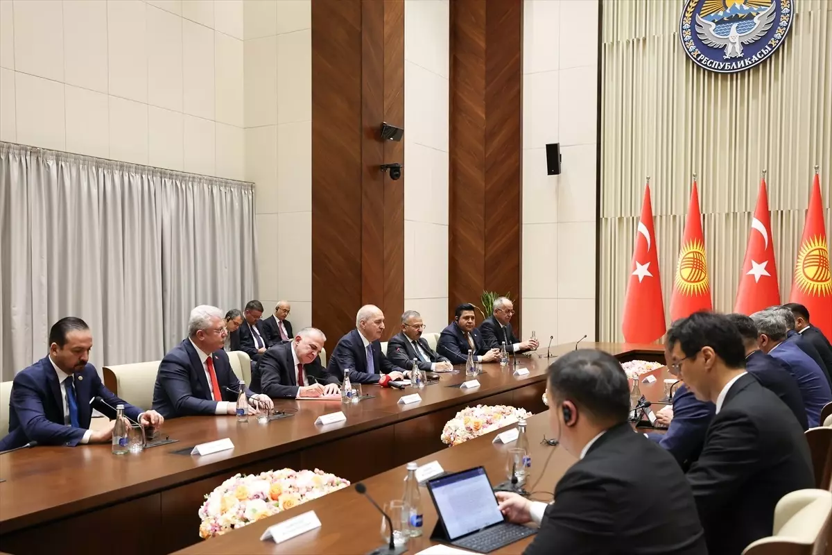 Kurtulmuş Kırgızistan\'da