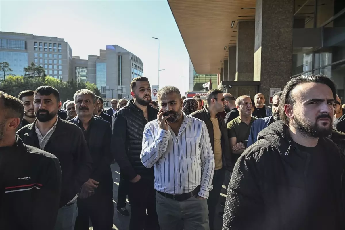 Sırrı Süreyya Önder\'e Taziye Ziyareti