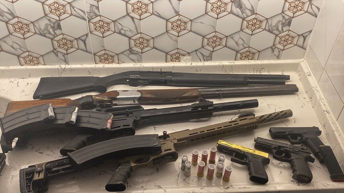 Çorlu\'da Uyuşturucu Operasyonu: 10 Gözaltı