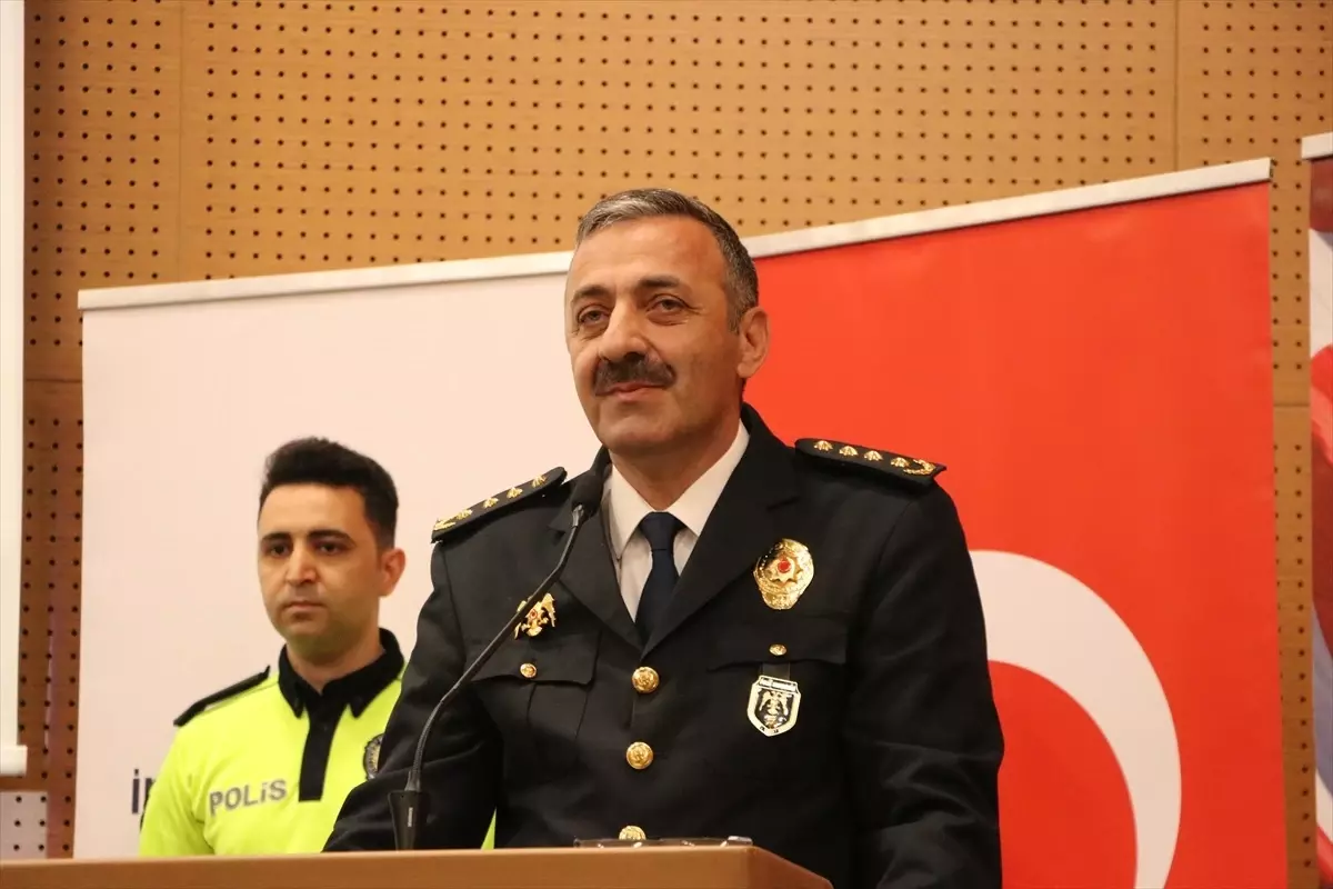 Trafik Güvenliği İçin Kask Uyarısı