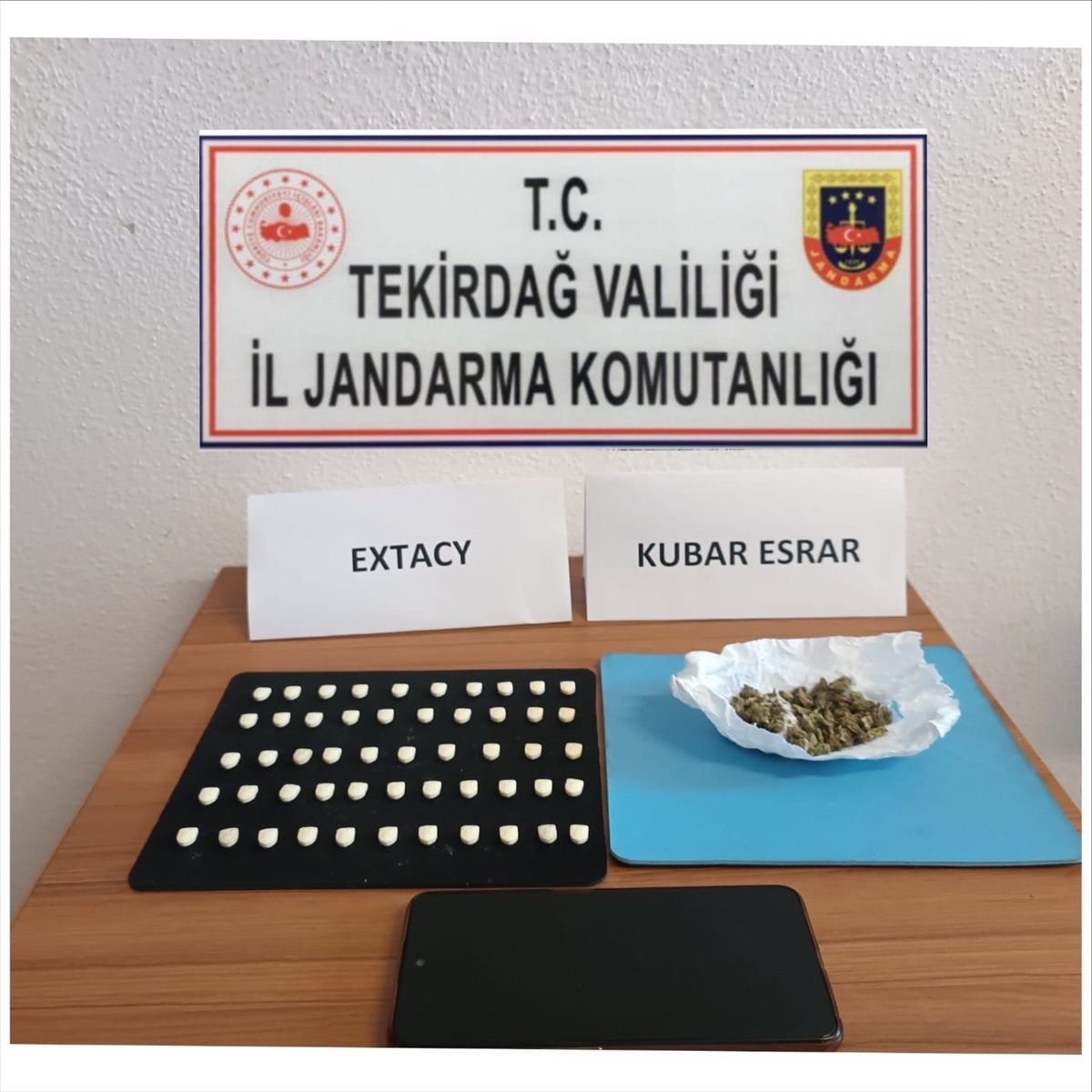 Tekirdağ\'da Uyuşturucu Baskını: 5 Gözaltı