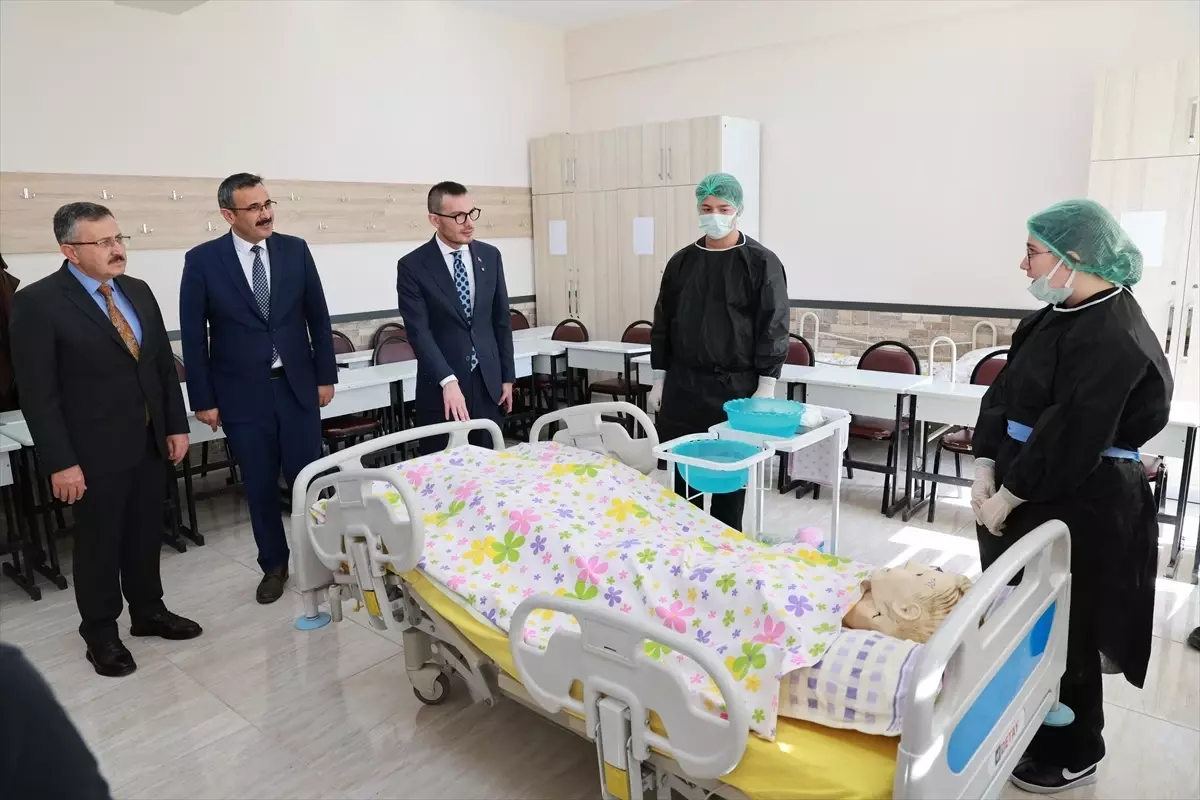 Başkan Yazıcıoğlu\'ndan İlk Yardım Eğitimi