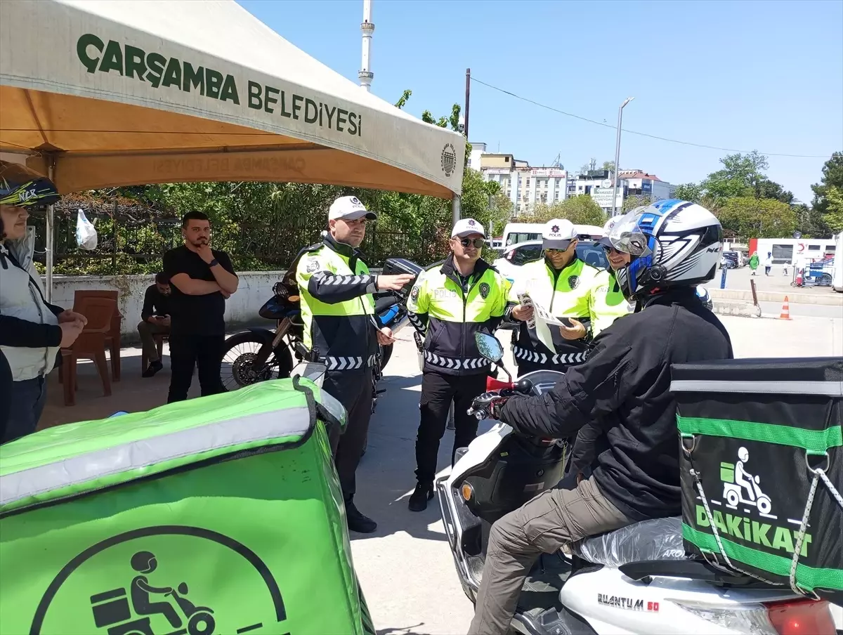 Motosiklet Sürücülerine Trafik Bilgilendirmesi
