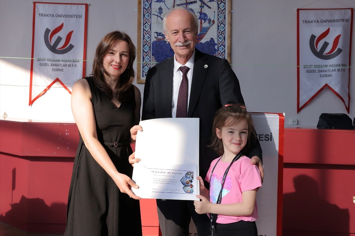 TÜ\'de "Geleneksel El Sanatları Çalıştayı" sergisi açıldı