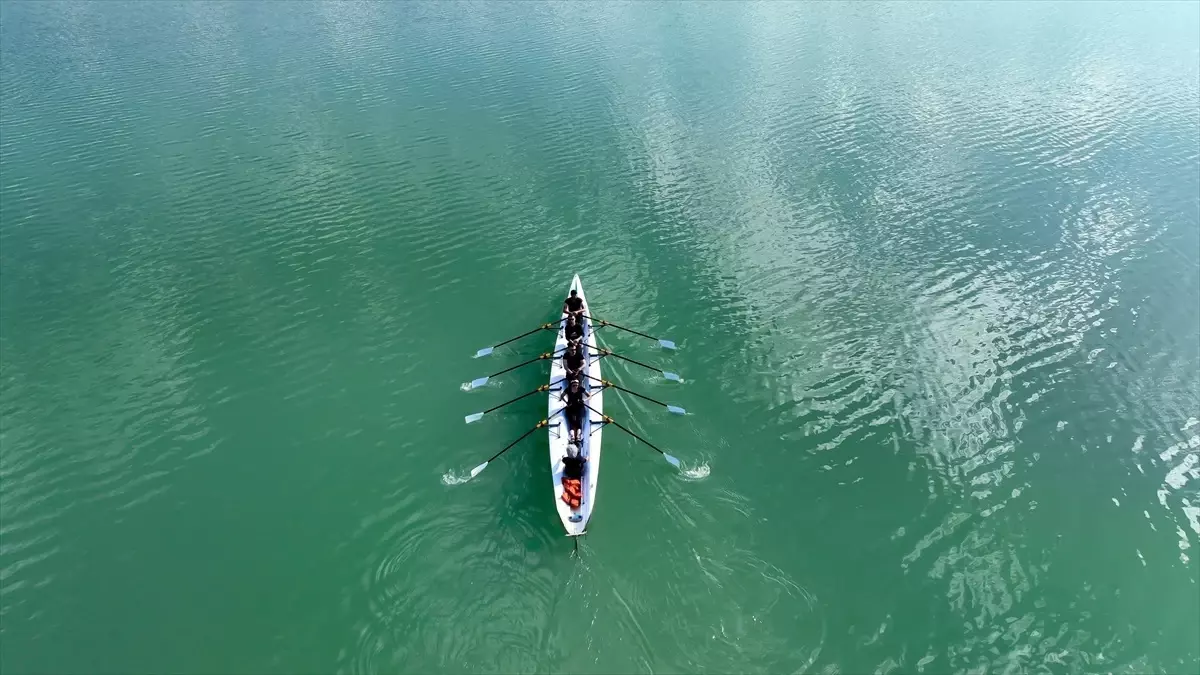 Vali Tekbıyıkoğlu, Tunceli\'de Kürek Sporuna Destek Verdi