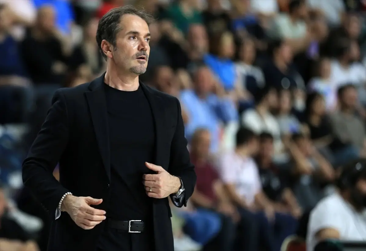 Manisa Basket Divissa, Karşıyaka\'yı 100-79 Mağlup Etti
